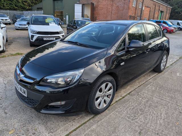 2015 Vauxhall Astra 1.6i 16V Design 5dr
