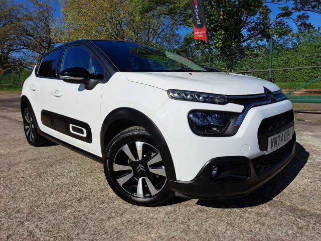 Citroen C3 1.2 PureTech 110 Plus 5dr EAT6 Hatchback Petrol WHITE