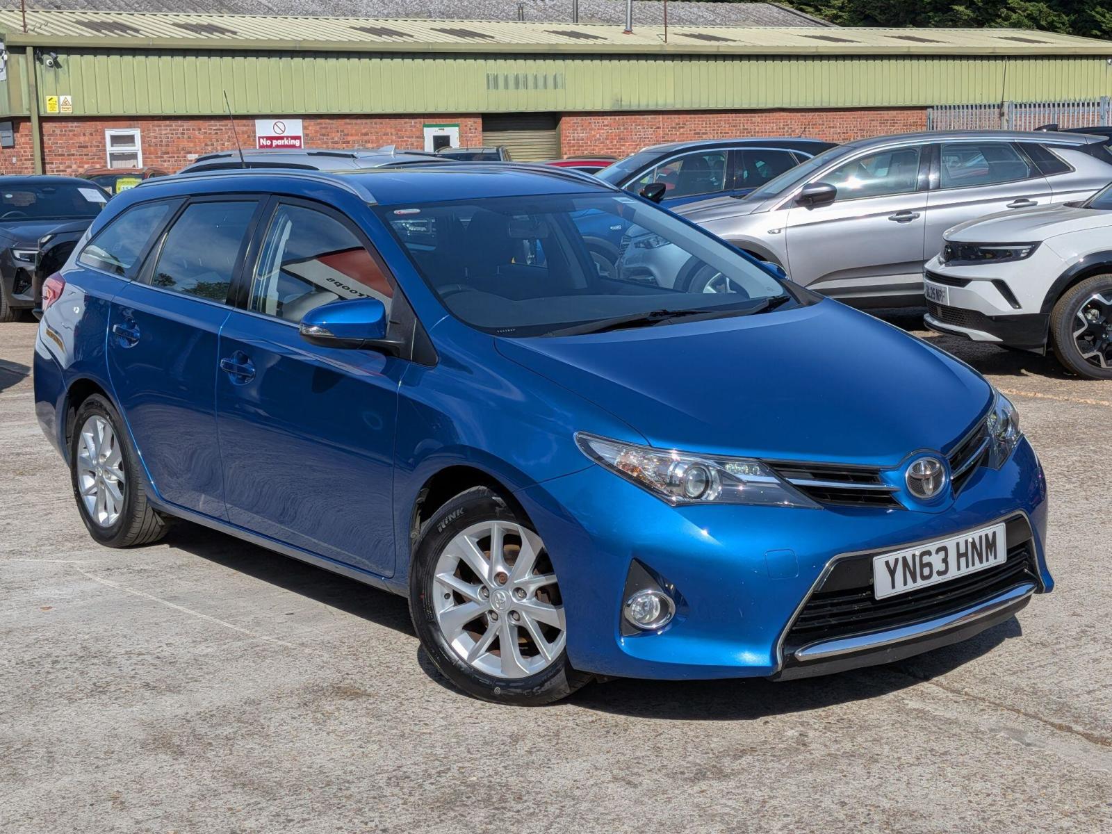 2013 Toyota Auris