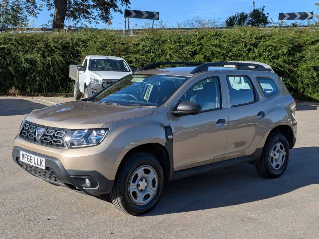 Dacia Duster 1.6 SCe Essential 5dr Hatchback Petrol BEIGE